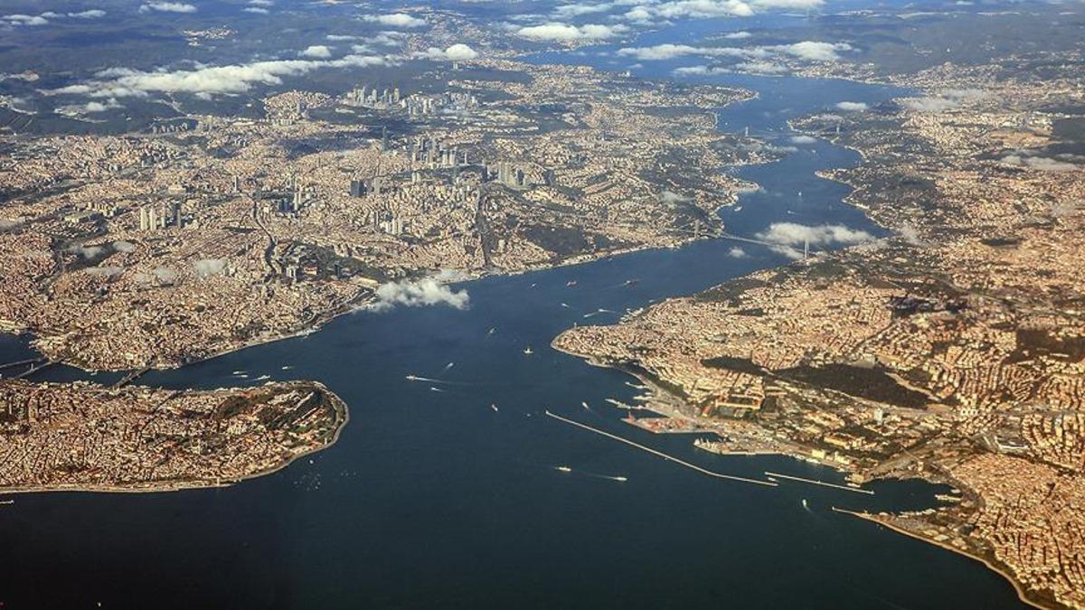 İstanbul'un depremlerle batan adası g&ouml;r&uuml;nt&uuml;lendi