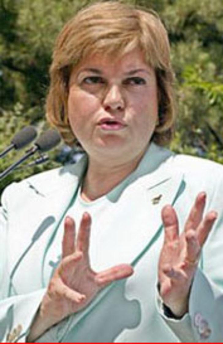 Defne Joy Fosterın hayatı beyazperdede Defne Joy Fosterın hayatı beyazperdede