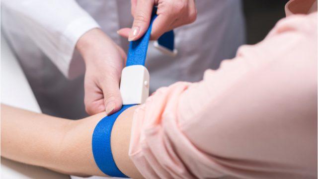 Adet döneminde kan alınır mı? Kan verilir mi? Tahlil yapılır mı?