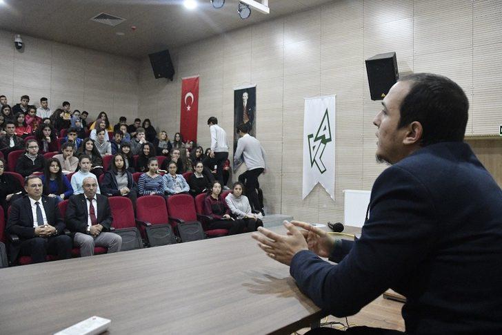 Öğrenciler yazarlarla buluştu G2