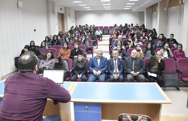 Öğrenciler yazarlarla buluştu G3