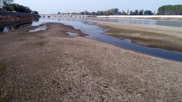 Meriç Nehri'nde adacıklar oluştu, su kuyuları kurudu G1