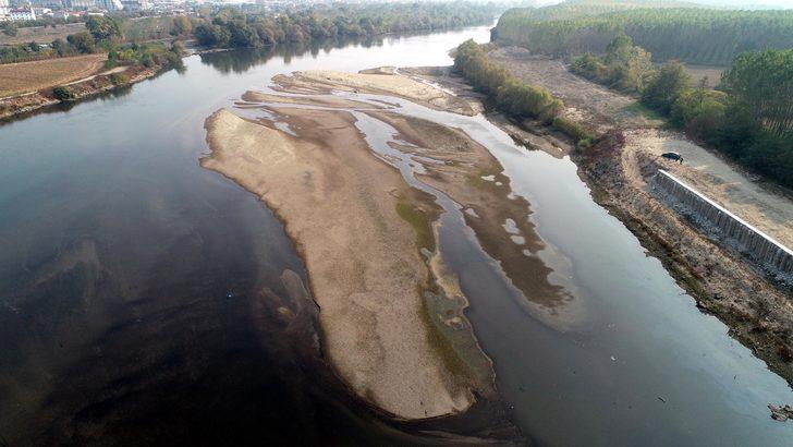 Meriç Nehri'nde adacıklar oluştu, su kuyuları kurudu G4