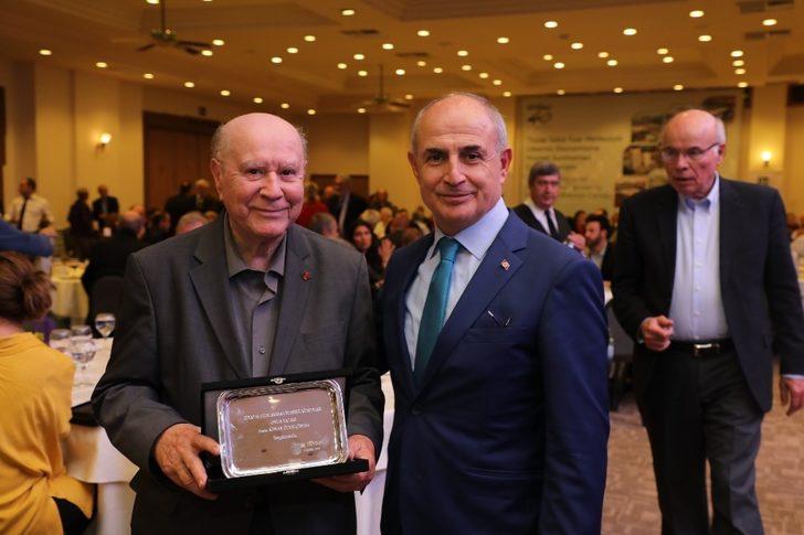 Başkan Akgün, TÜYAP kitap fuarına katıldı G2