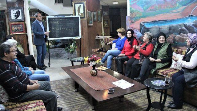 Kütahya’da sanatçılara diksiyon kursu