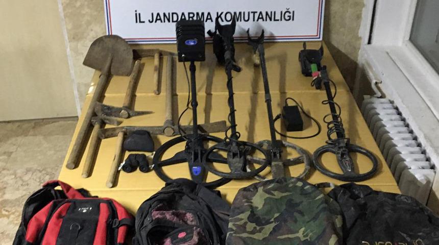Antalya'da sit alanında kaçak kazıya suçüstü