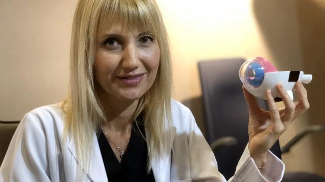 Gözleri aşırı kaşıma kornea nakline kadar götürebilir