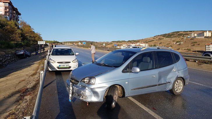 Bariyere çarpan TIR'dan dökülen mazot, zincirleme kazaya yol açtı G1