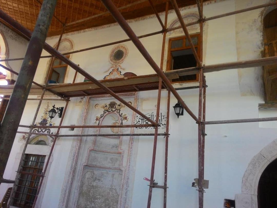 AD&Uuml;&rsquo;l&uuml; &ouml;ğrenciler cami restorasyonuna katıldı