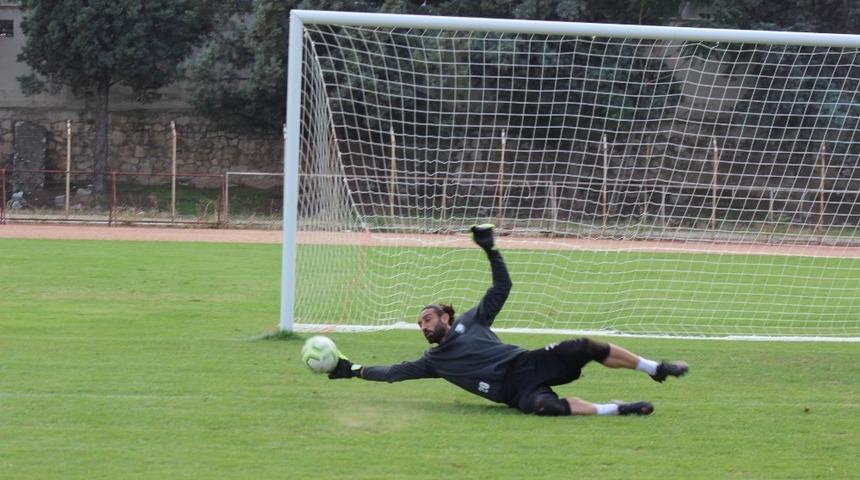 Salihli Belediyespor az atıp, az yiyor