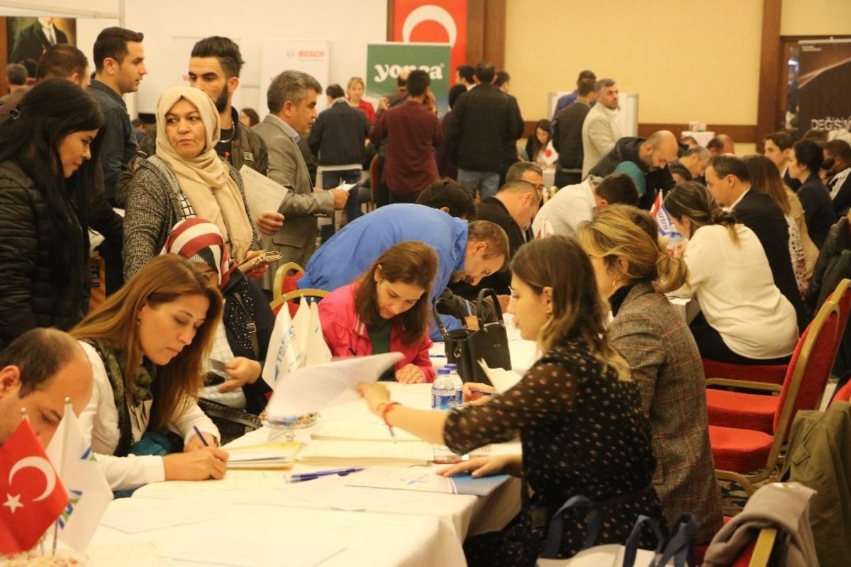 Manisa&rsquo;da iş arayan ve işvereni buluşturan program
