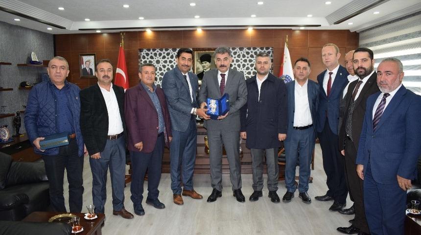 HAK-İş&rsquo;den Karab&ouml;rk&rsquo;e ziyaret