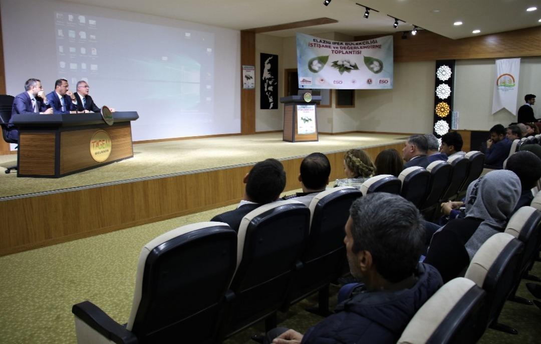 Elazığ&rsquo;da "İpek B&ouml;cek&ccedil;iliği" bilgilendirme toplantısı
