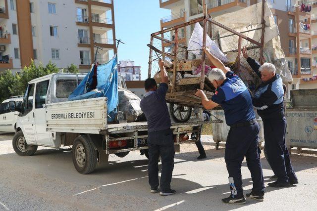 Erdemli zabıtasından hurdacılara denetim