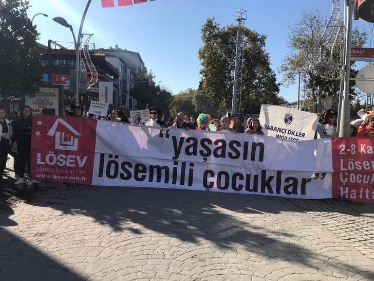 SAÜ Yabancı Diller bölümünden farkındalık yürüyüşü G3