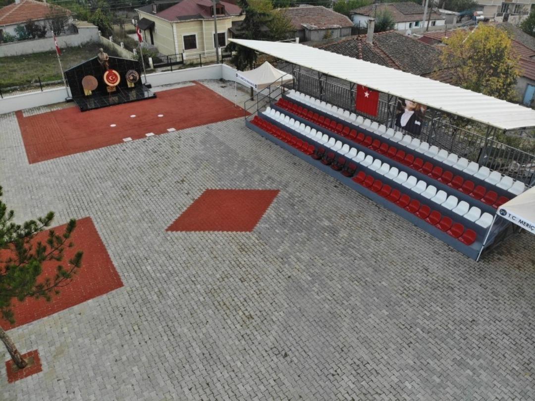 Meri&ccedil; il&ccedil;esine yeni meydan