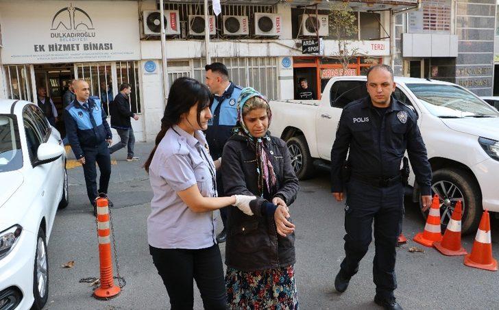 Dilenerek gayrimenkul zengini olmuş! G5