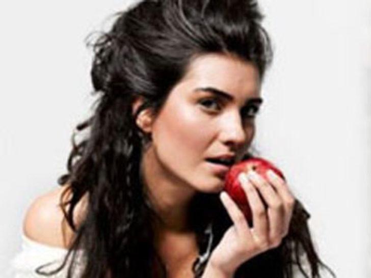 İşte Asena ve aşkı G4