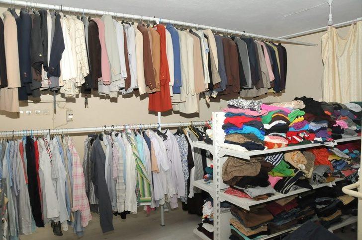 Akşehir Belediyesinin mağazası ücretsiz giydiriyor G2