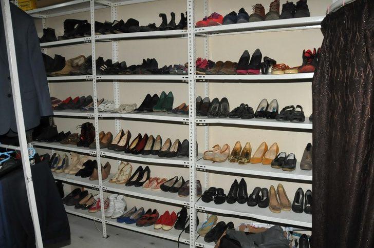 Akşehir Belediyesinin mağazası ücretsiz giydiriyor G3