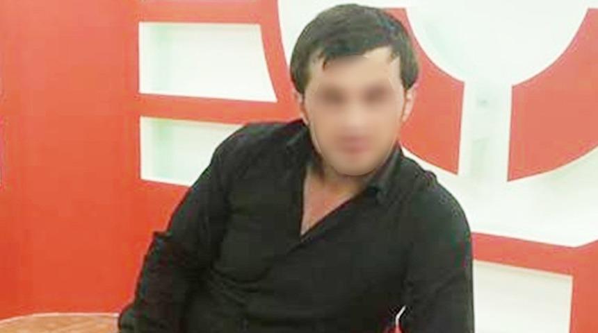 Hastaneden kaçtı, kendini 18 yerinden bıçakladı!