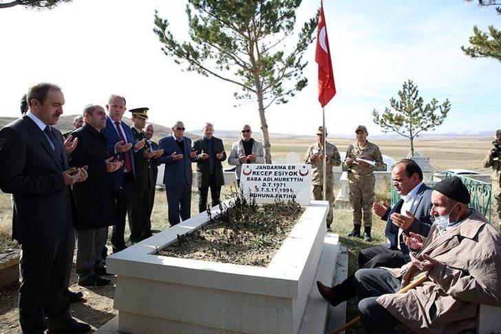 Şehit Recep Eşiyok şehadetinin yıl dönümünde mezarı başında anıldı G1