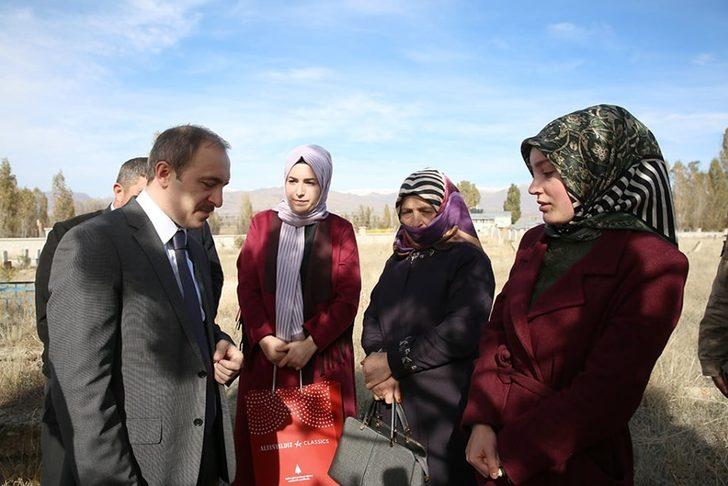 Şehit Recep Eşiyok şehadetinin yıl dönümünde mezarı başında anıldı G4