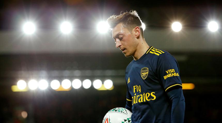 Nicklas Bendtner: Mesut &Ouml;zil gece hayatına d&uuml;şk&uuml;nd&uuml;!