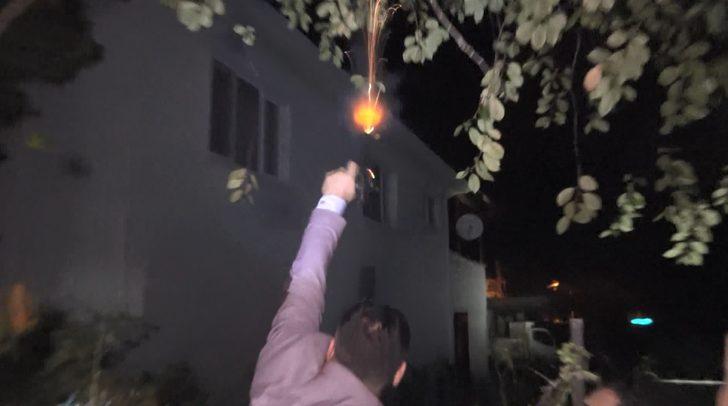 Kovalamaca çatıda bitti! Tabancasının mermisi bitince polislere kiremitlerle saldırdı! G2