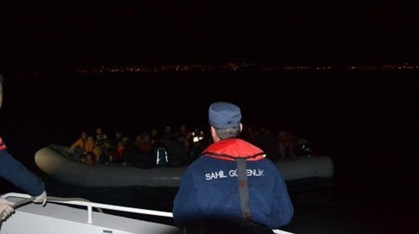 Kuşadası&rsquo;nda 61 d&uuml;zensiz g&ouml;&ccedil;men yakalandı