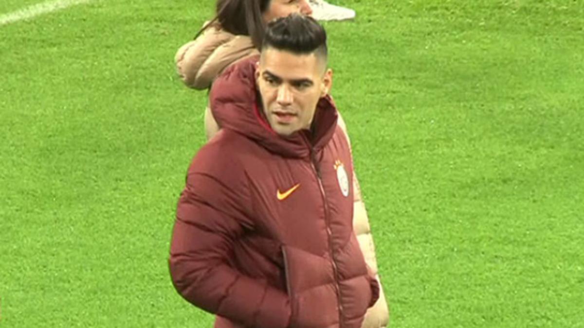 Radamel Falcao Madrid'de takım arkadaşlarını yalnız bırakmadı