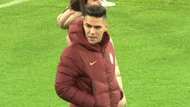 Radamel Falcao Madrid'de takım arkadaşlarını yalnız bırakmadı