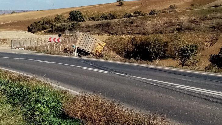 Ağaç sayesinde devrilmekten kurtuldu G2