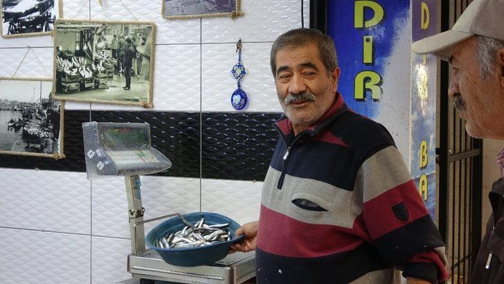 Denizlerin prensi lüferin kilogram fiyatı bir haftada 60 lira düştü G5