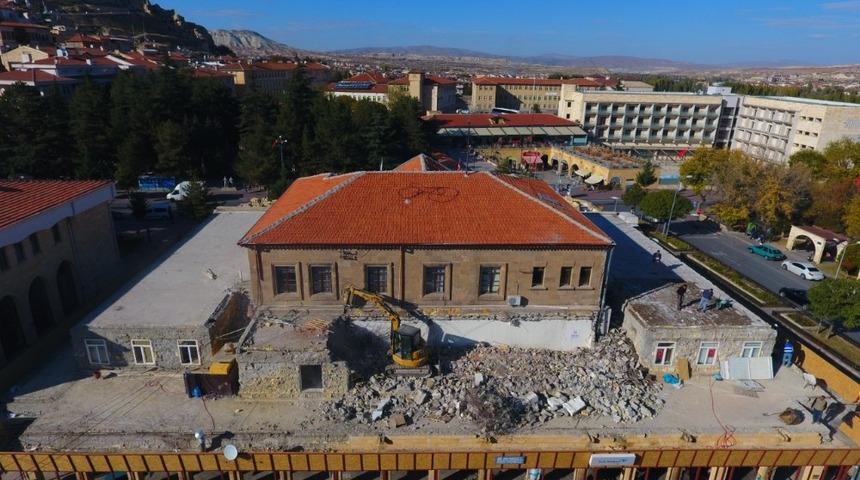 &Uuml;rg&uuml;p Belediye hizmet binası yenileniyor