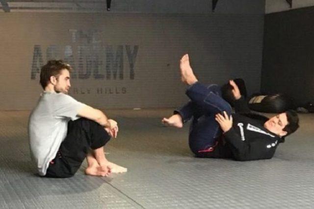 robert-pattinson-jiu-jitsu-header-e1572938141319-800x533