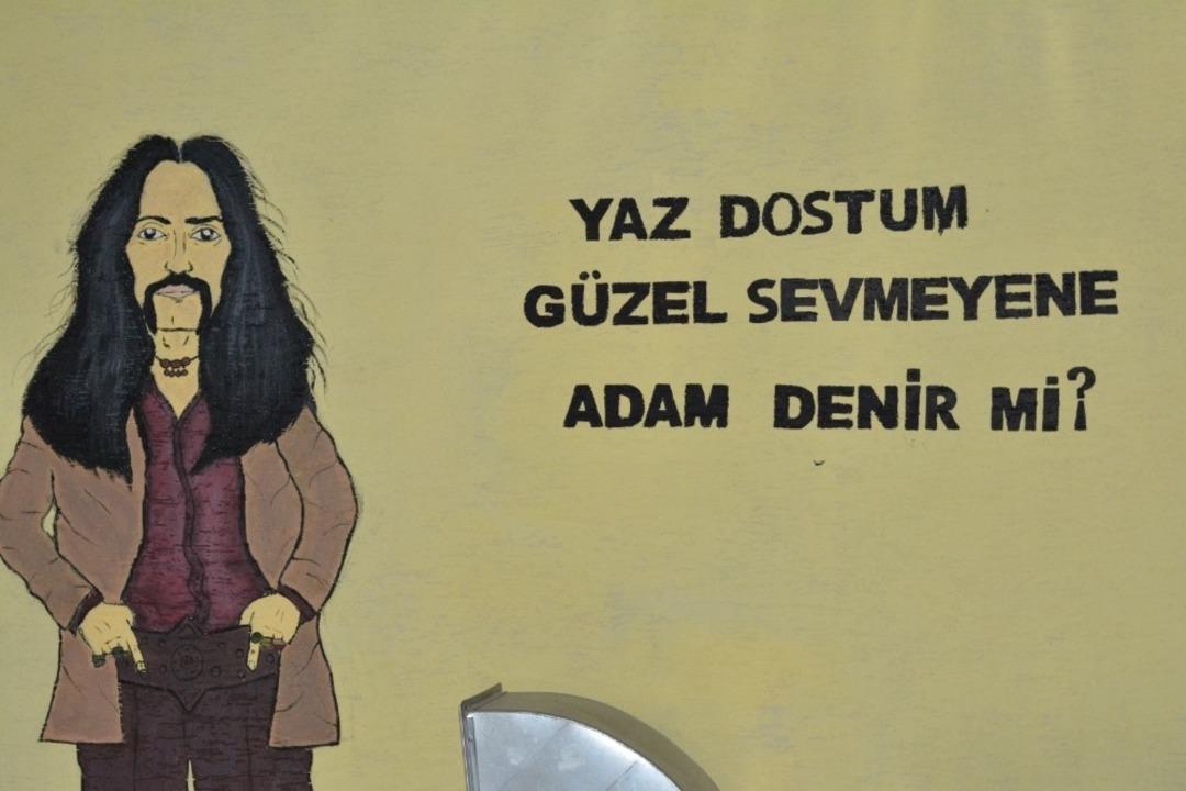 Gen&ccedil;ler şehre renk katıyor