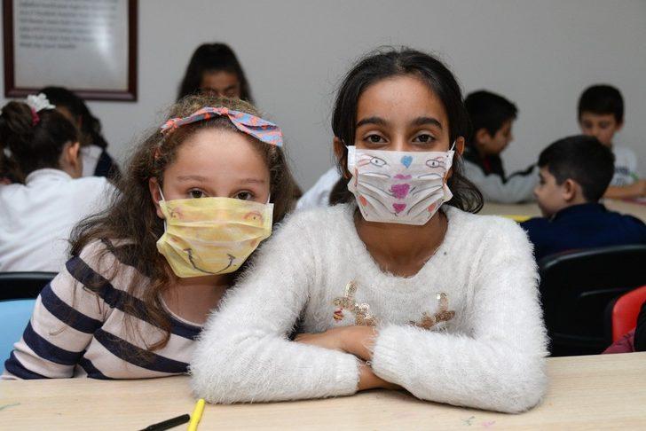 Lösemili çocuklar için maske taktılar G3