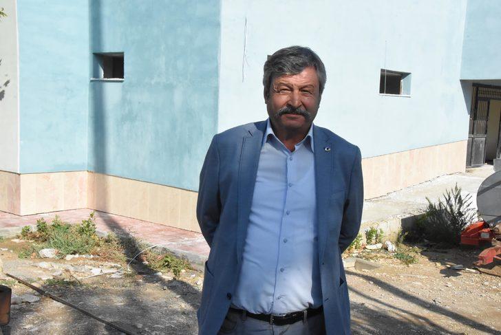 Cami avlusuna konulan konteynerde eğitim devam ediyor G3