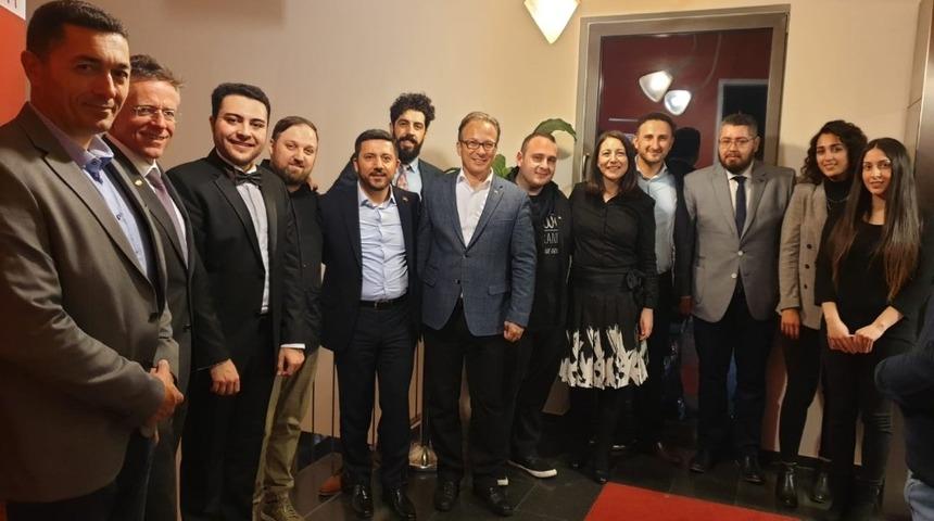 Belediye Başkanı Arı, Neuss&rsquo;ta T&uuml;rk-Alman dostluk gecesine katıldı