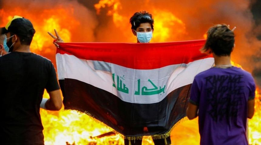 Irak'ta protestolar - Bağdat'ta protestocular Başbakanlık ofisine yürümek istedi, en az 4 kişi hayatını kaybetti