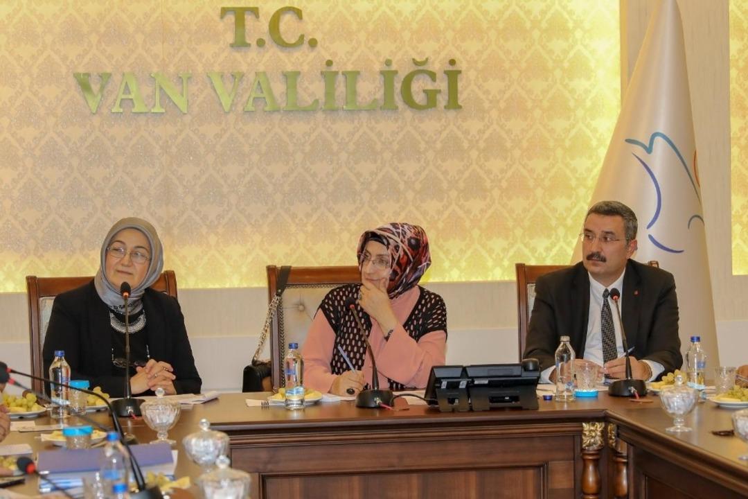Van&rsquo;da &lsquo;Kadına Y&ouml;nelik Şiddetle M&uuml;cadele&rsquo; toplantısı