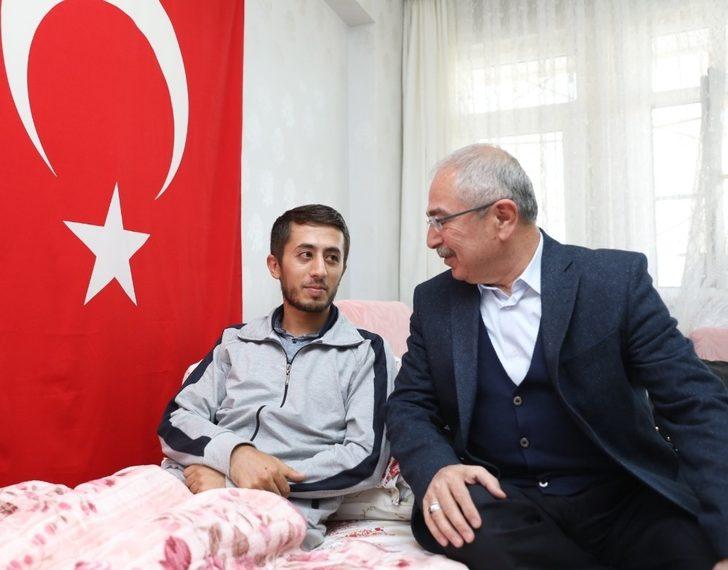 Vali Yaman, Barış Pınarı Harekatı gazisini ziyaret etti G2