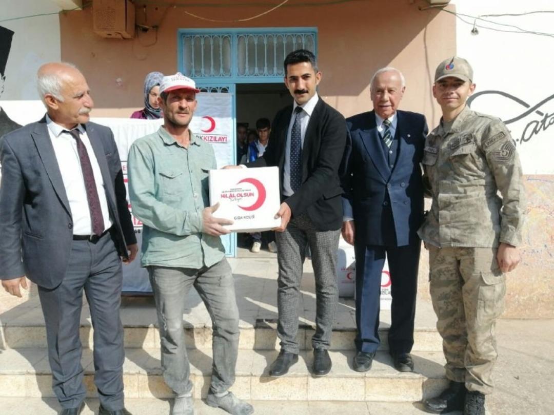 Suvarlı Serap G&uuml;l Ortaokulunda Kızılay Haftası etkinliklerle kutlandı