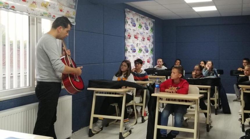 Hayrabolu&rsquo;da pilates, gitar, satran&ccedil; ve takı tasarım kursları