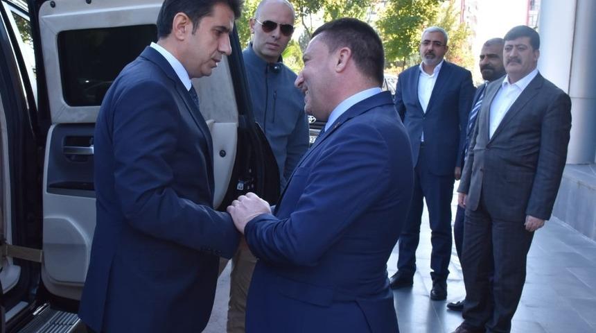 İl Emniyet M&uuml;d&uuml;r&uuml; Yaman&rsquo;dan Başkan Beyoğlu&rsquo;na ziyaret