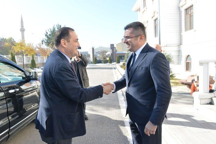 Gürcistan Büyükelçisi Janjgava’dan Vali Memiş’e ziyaret G1