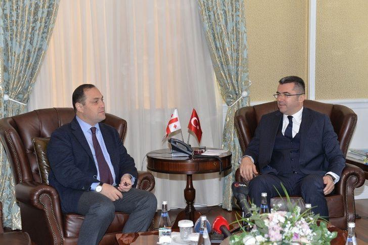 Gürcistan Büyükelçisi Janjgava’dan Vali Memiş’e ziyaret G3