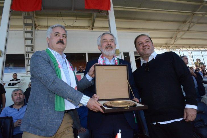 Isparta 32 Spor Başkanı Yazgan: "Isparta’mız profesyonel ligi hak ediyor" G3