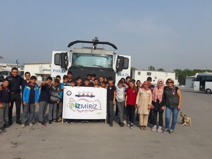 Çocuklar polis birimlerini gezdi G2